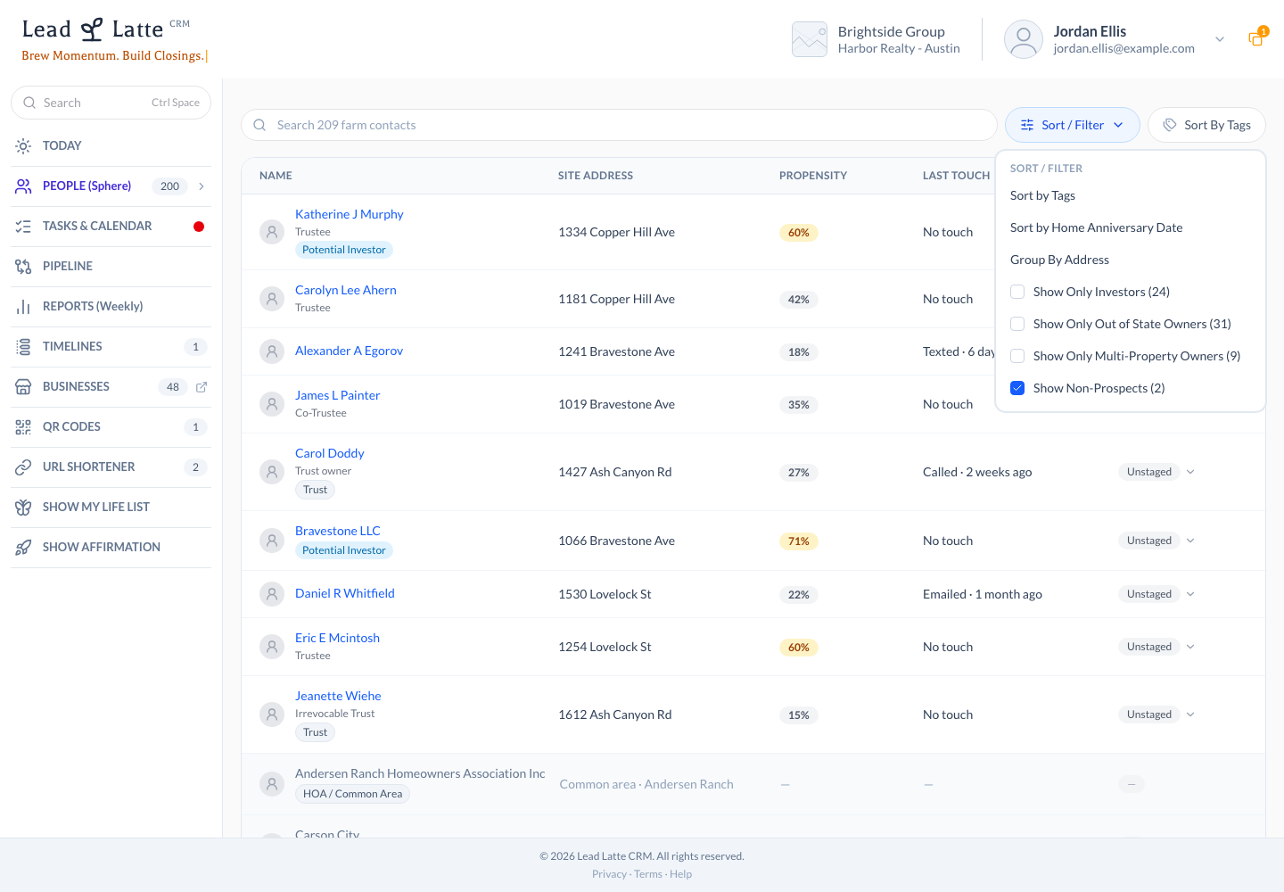 Farm list with cleaned owner names, investor flags and non-prospect filter